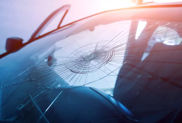 Windscreen cracked without windscreen protection film